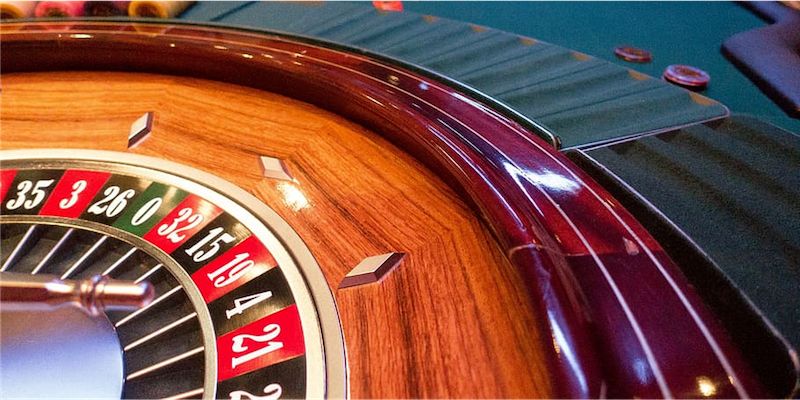 Roulette wheel; JackpotCity Casino Blog