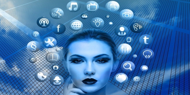 Femme bleu avec icônes d’applications de téléphone