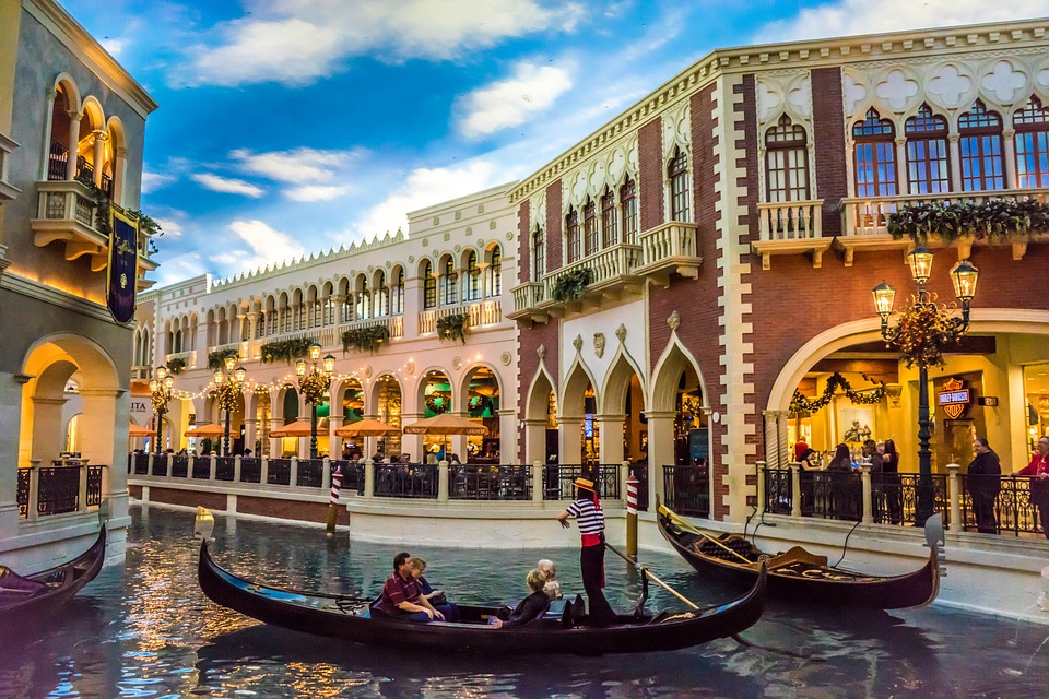 The canal at the Venetian Casino , Las Vegas