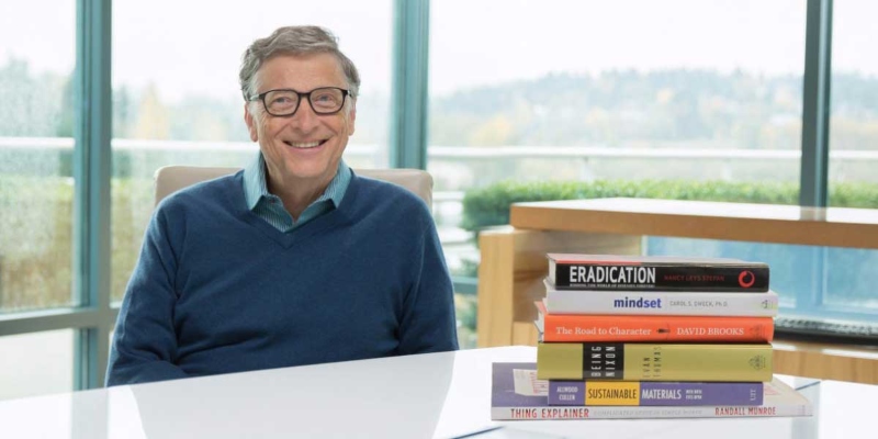 Bill Gates en su oficina                                     