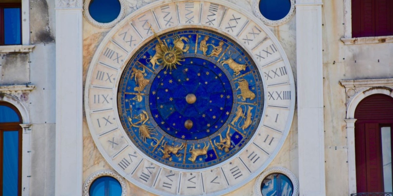 Horloge astronomique; Spin Casino Blog