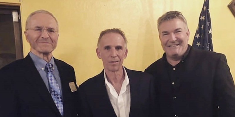 De gauche à droite, Edward Thorpe, Anthony Curtis et Don Johnson lors du 24ème Blackjack Ball; Spin Casino Blog