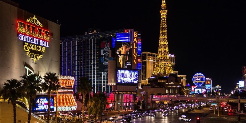 La rue la plus connue et fréquentée de Las Vegas, Spin Casino Blog
