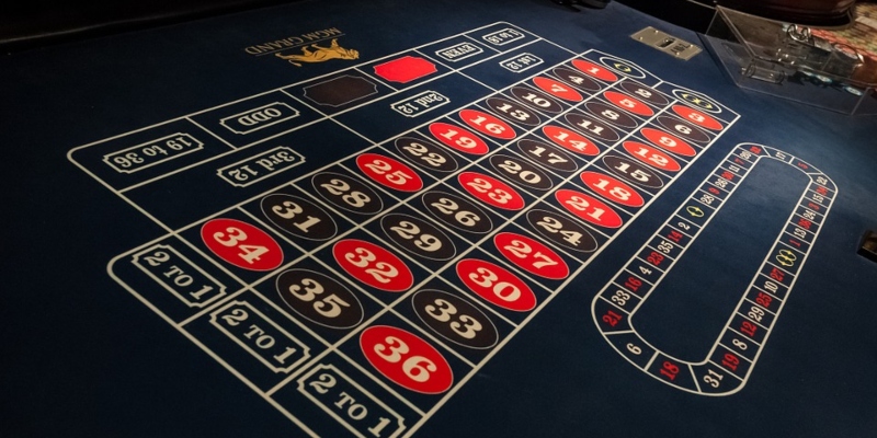 Table de roulette à Las Vegas; Spin Palace Blog