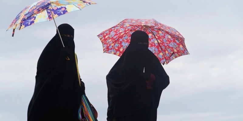 Des femmes portant le niqab; Spin Palace Blog