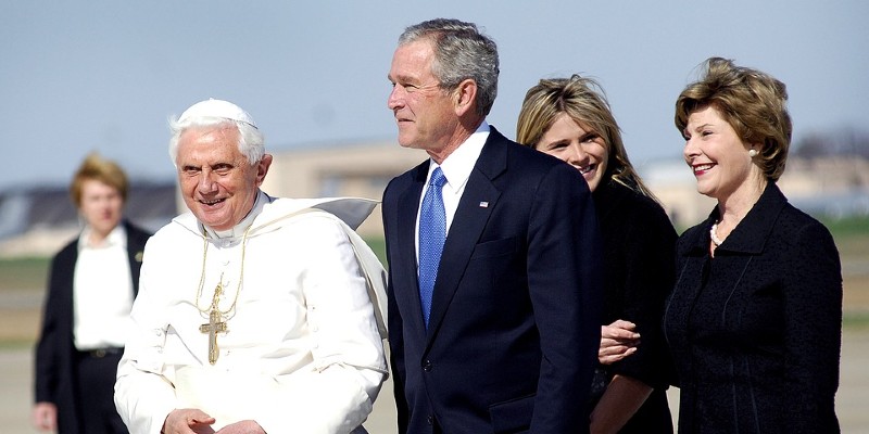 Pope Benedict XVI with president George W. Bush