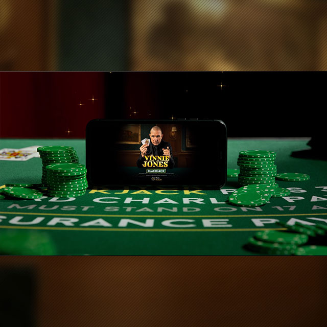 Premier Blackjack with Lucky Lucky™  game feature 3