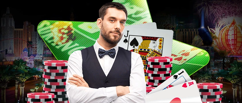 Croupier de Blackjack avec des cartes et des jetons de casino