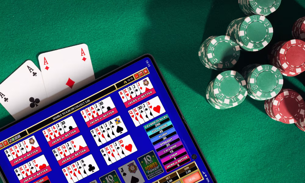 variations of winning poker hands